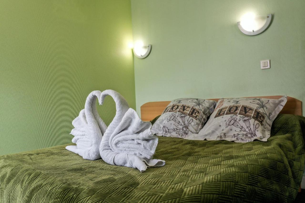 Hotel Le Pommeil Gueret Ngoại thất bức ảnh