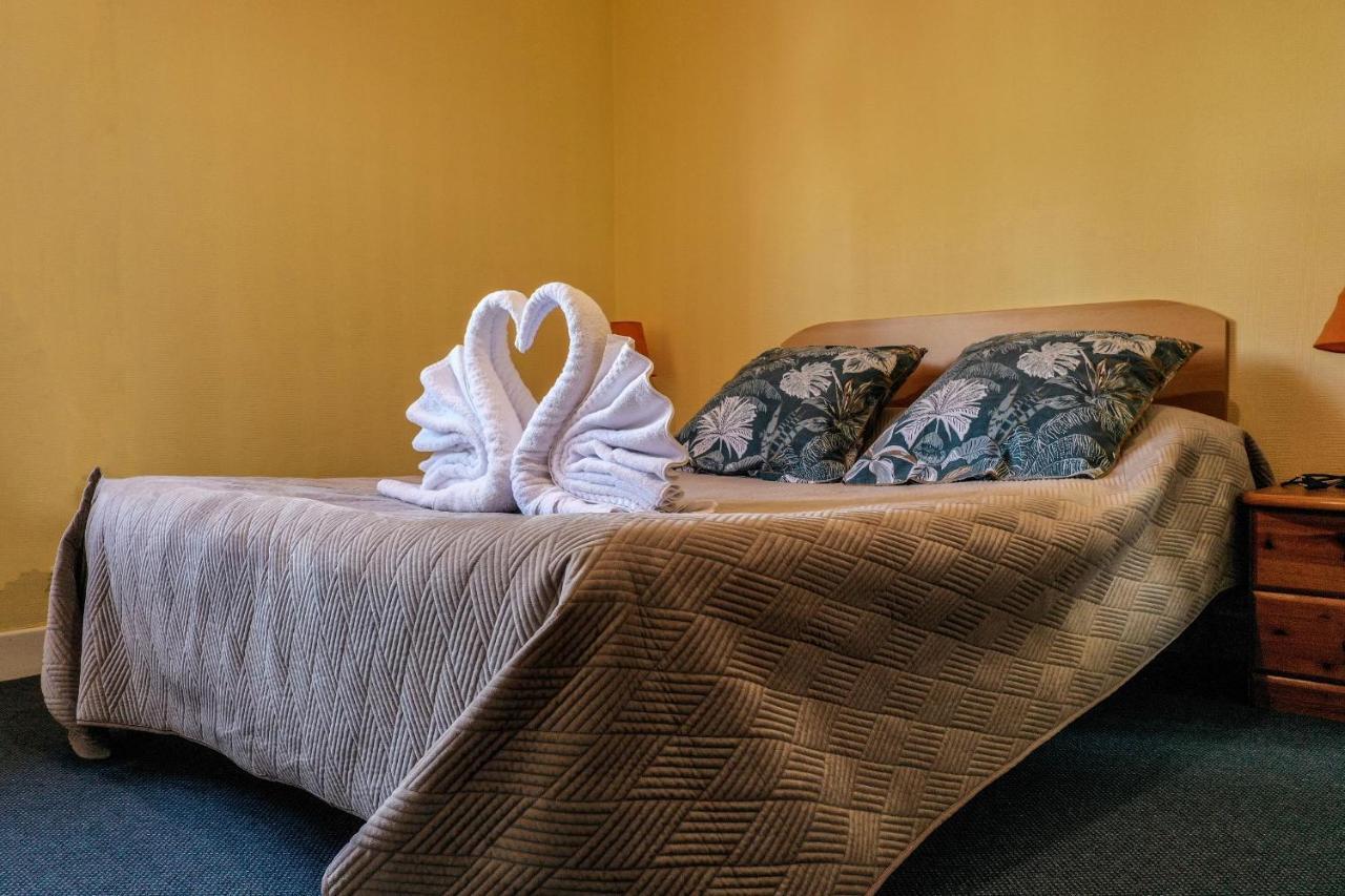 Hotel Le Pommeil Gueret Ngoại thất bức ảnh