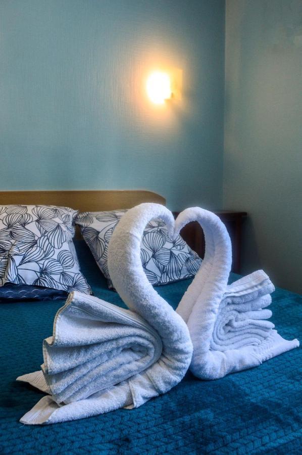 Hotel Le Pommeil Gueret Ngoại thất bức ảnh