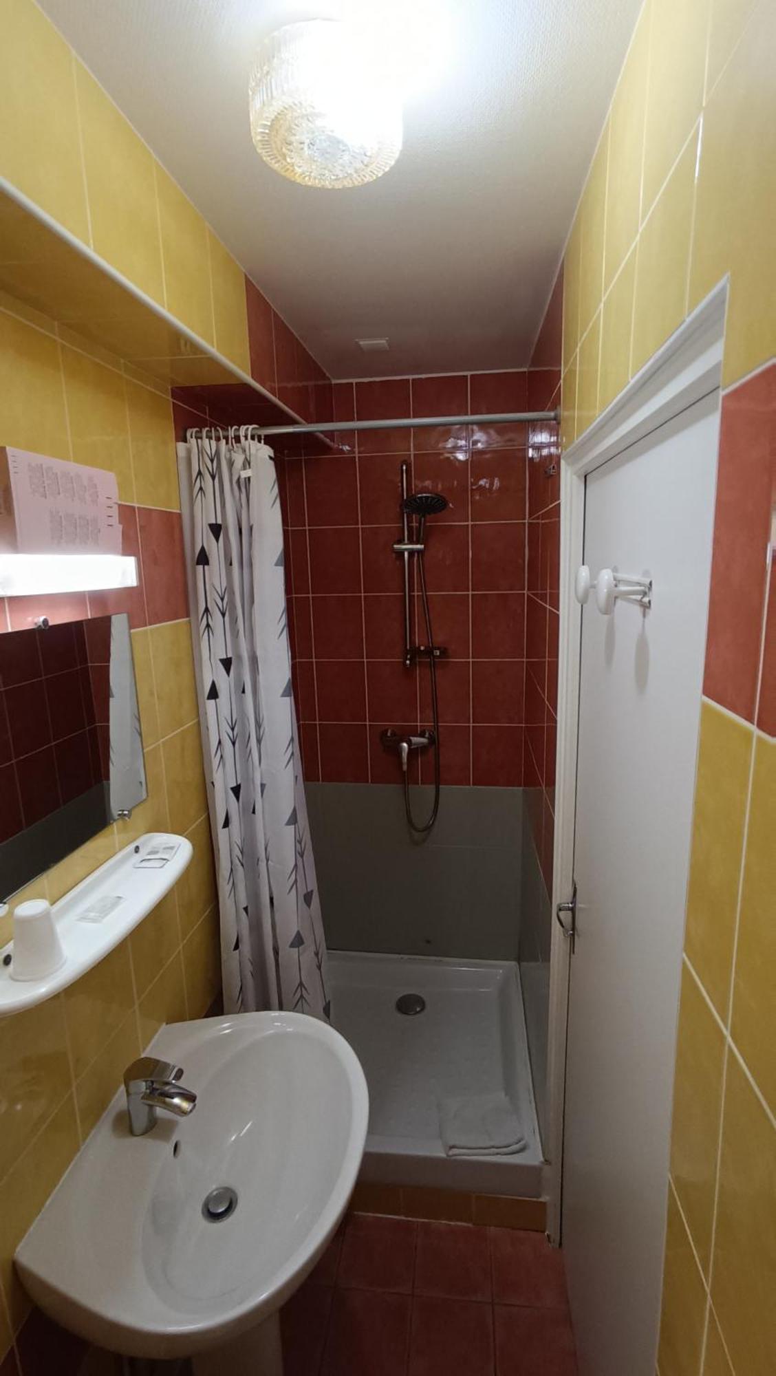 Hotel Le Pommeil Gueret Ngoại thất bức ảnh